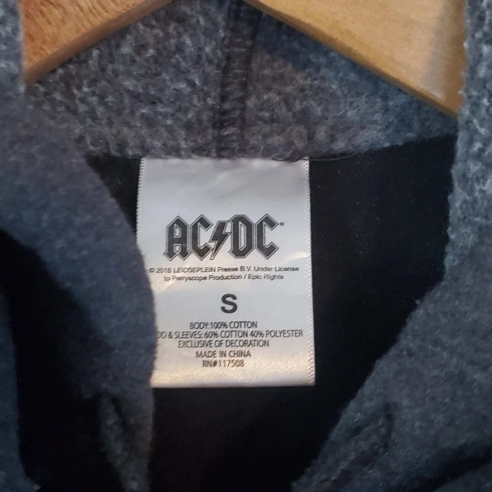 AC/DC jacket - Picture 3 of 3